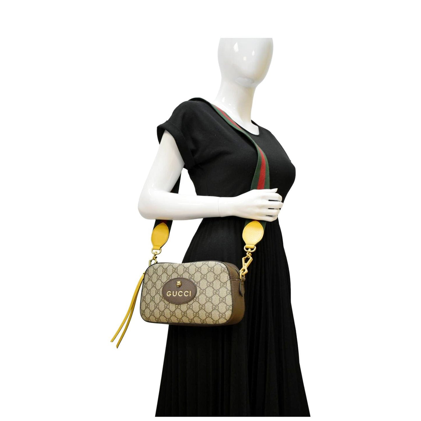 GUCCI Neo   GG Supreme Canvas Messenger Bag Beige 476466