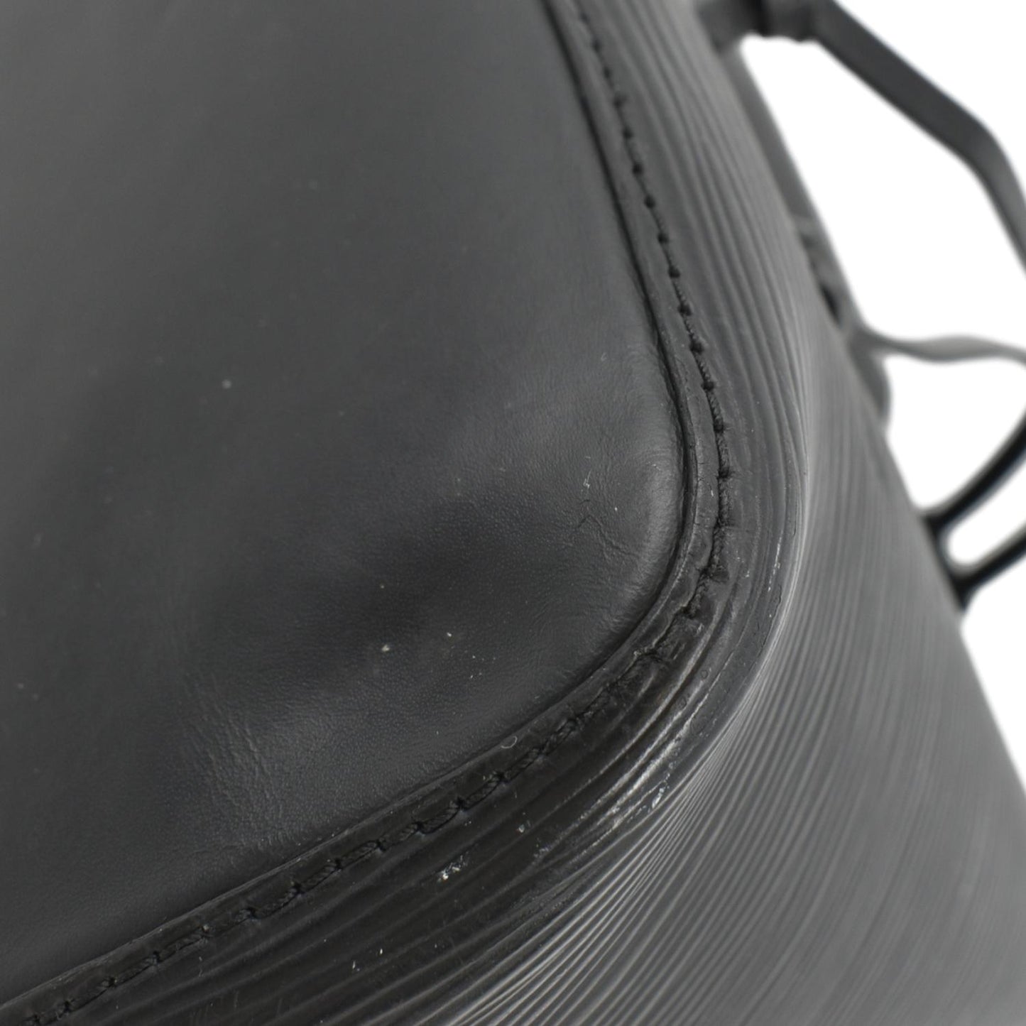 LOUIS VUITTON NeoNoe Epi Leather Shoulder Bag Black