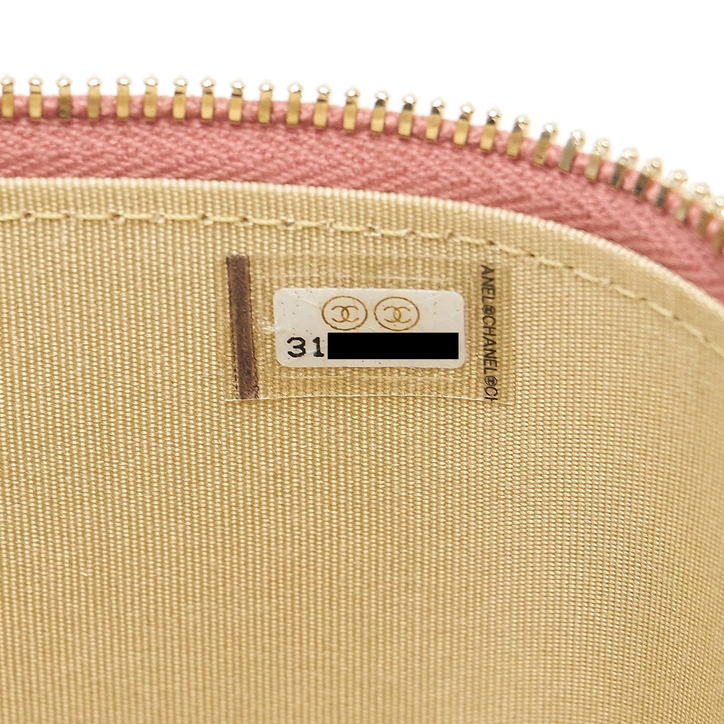 Chanel 21B Pearl Crush Long Vanity with Chain dark Pink