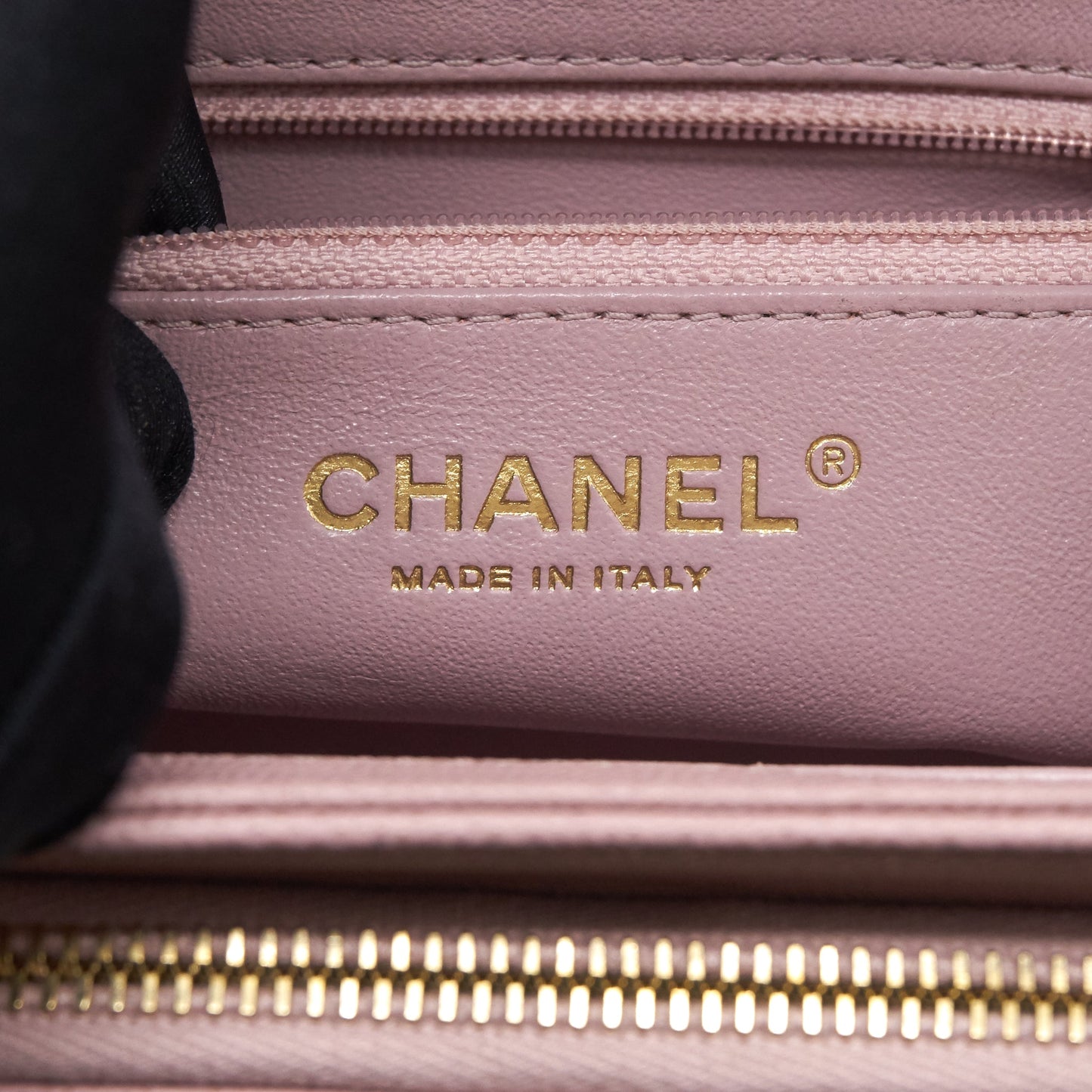 Chanel Small Business affinity flap Bag Caviar Light Pink L
