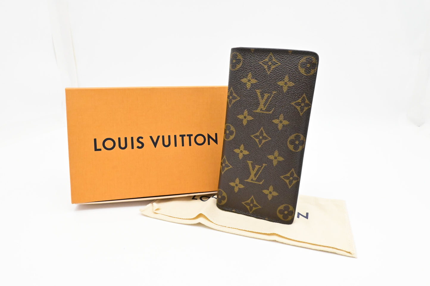 Louis Vuitton Brazza Wallet in Monogram Canvas