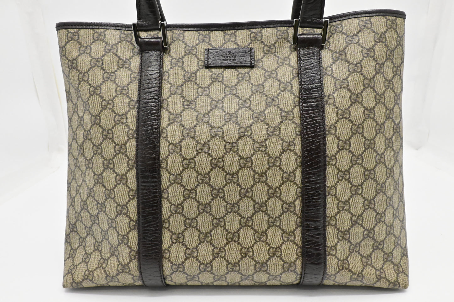 Gucci Shoulder Bag in GG Supreme Canvas