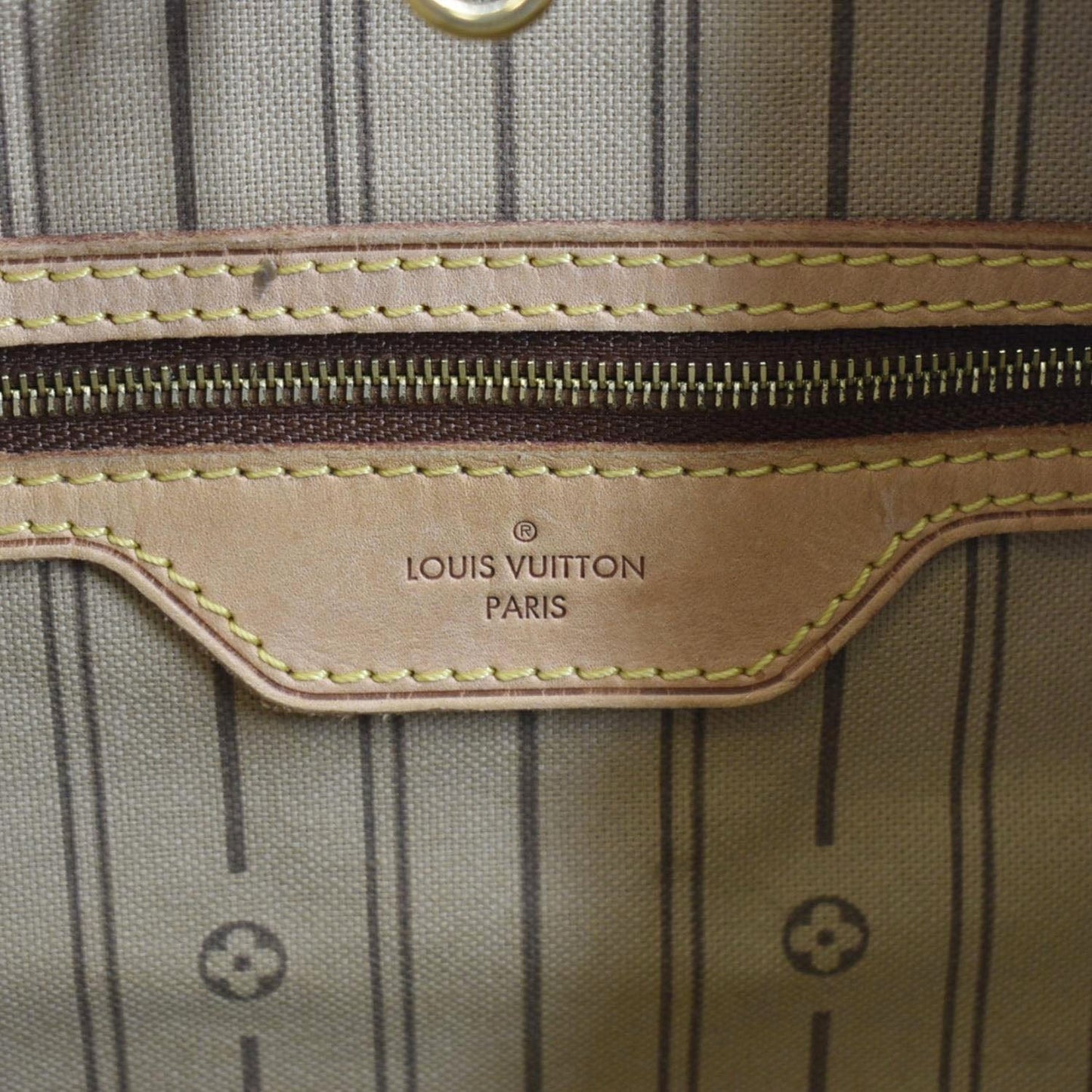 LOUIS VUITTON Delightful MM Monogram Canvas Hobo Bag Brown