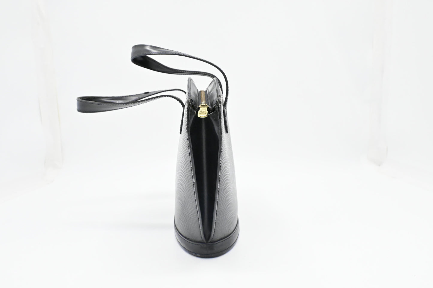 Louis Vuitton Saint Jacques PM in Black Epi Leather