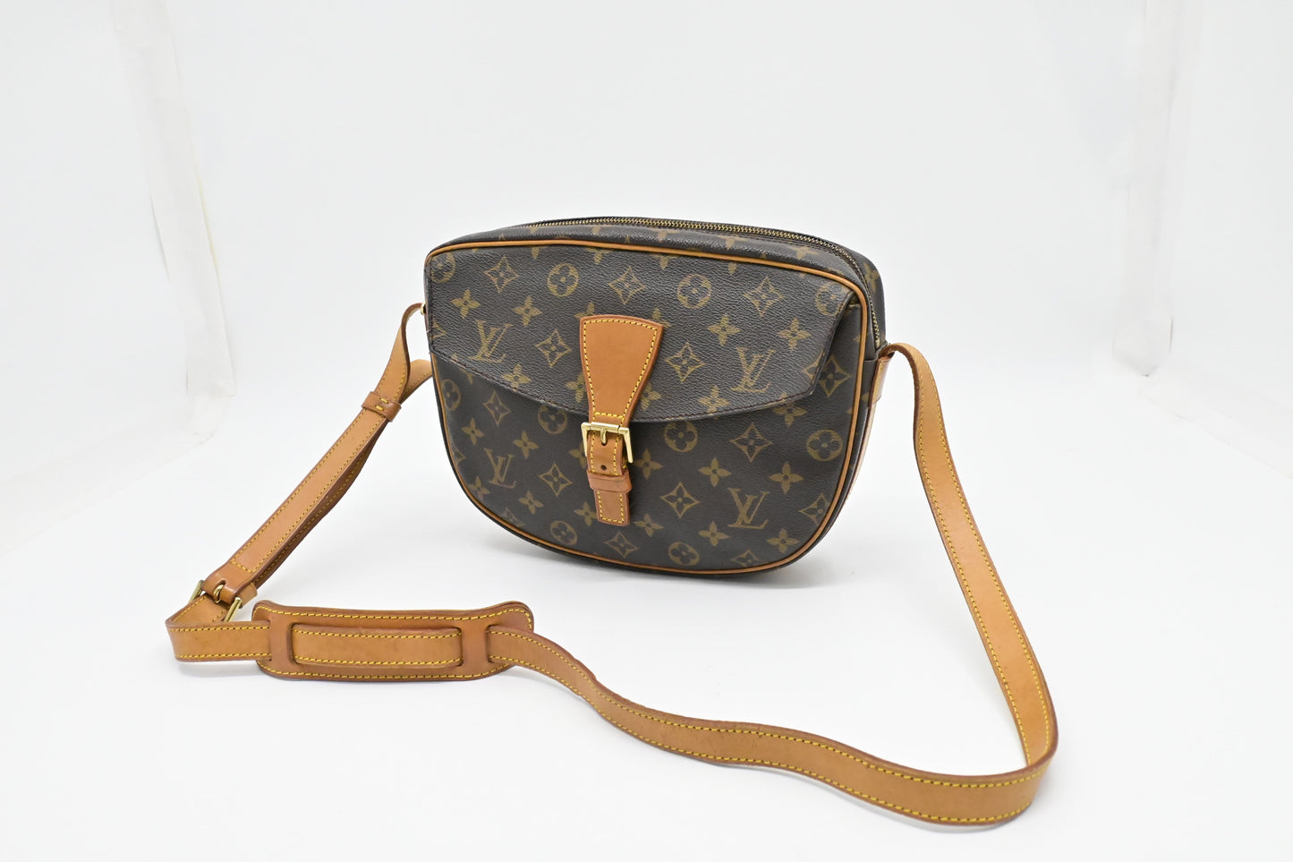 Louis Vuitton Jeune Fille in Monogram Canvas