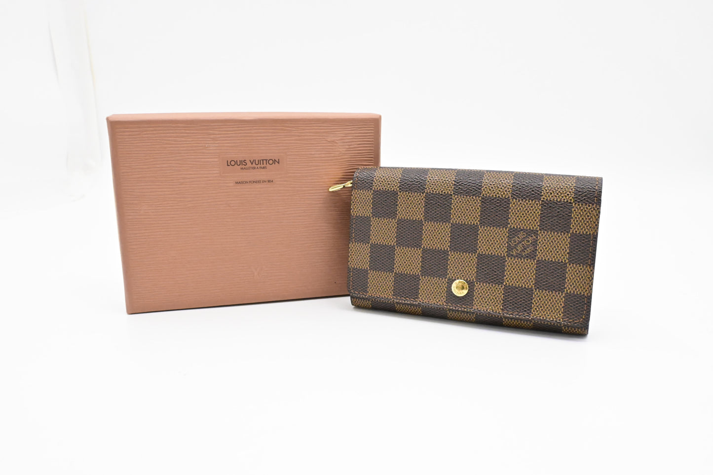 Louis Vuitton Trésor Wallet in Damier Ebene Canvas