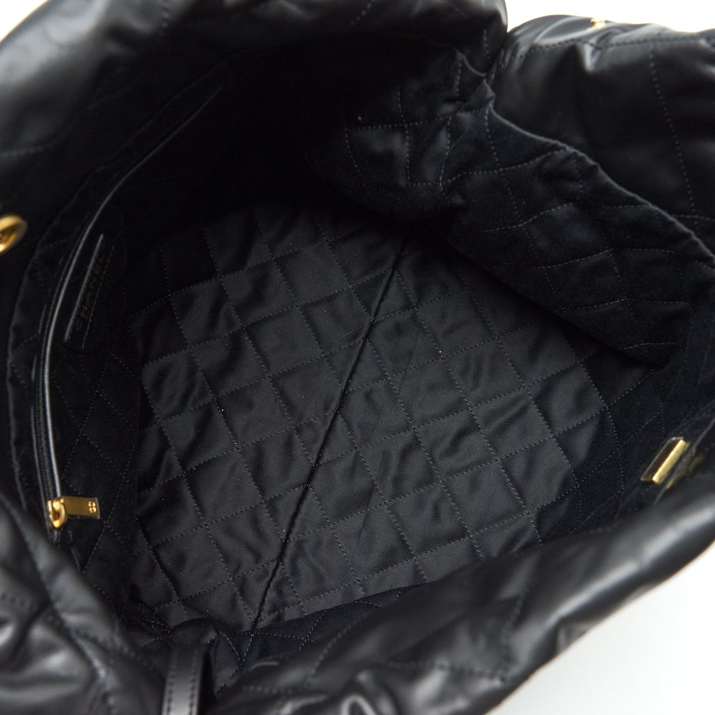 Chanel 22 Handbag Shiny Calfskin Black