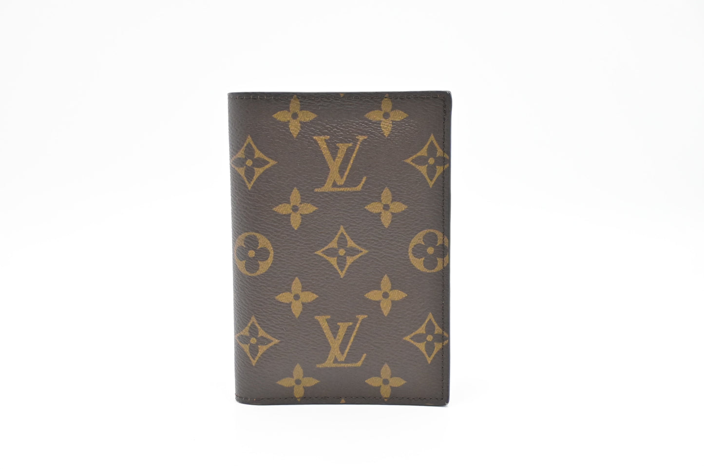 Louis Vuitton Passport Cover in Monogram Canvas