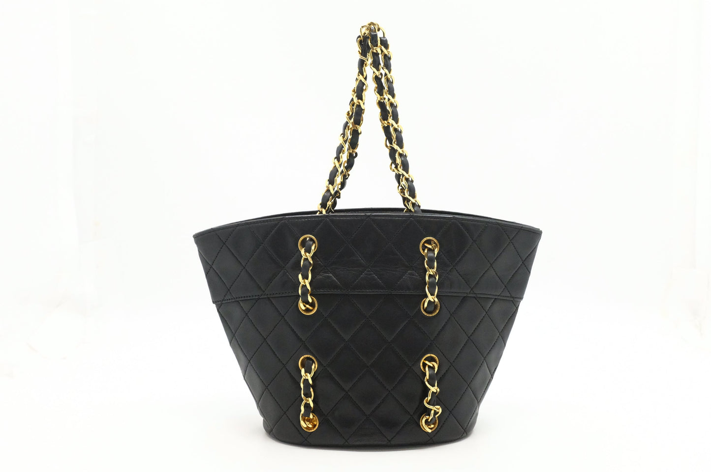 Chanel Handbag in Black MattelassÃ© Leather