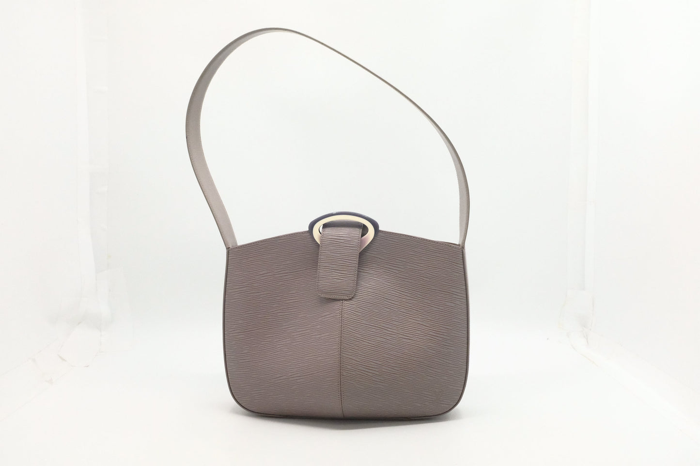 Louis Vuitton Reverie in Lilac Epi Leather