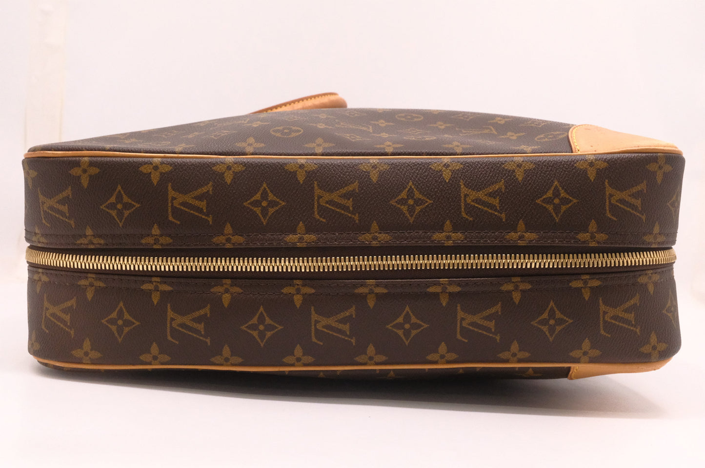 Louis Vuitton Sirius 55 in Monogram Canvas