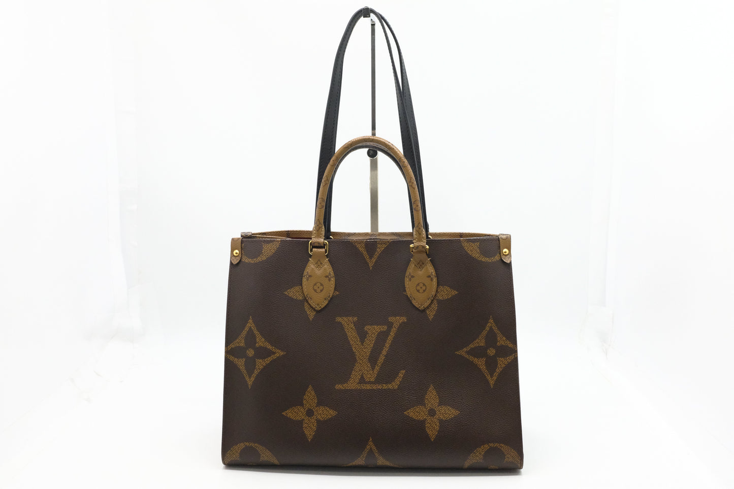 Louis Vuitton OnTheGo MM in Reverse Monogram Canvas