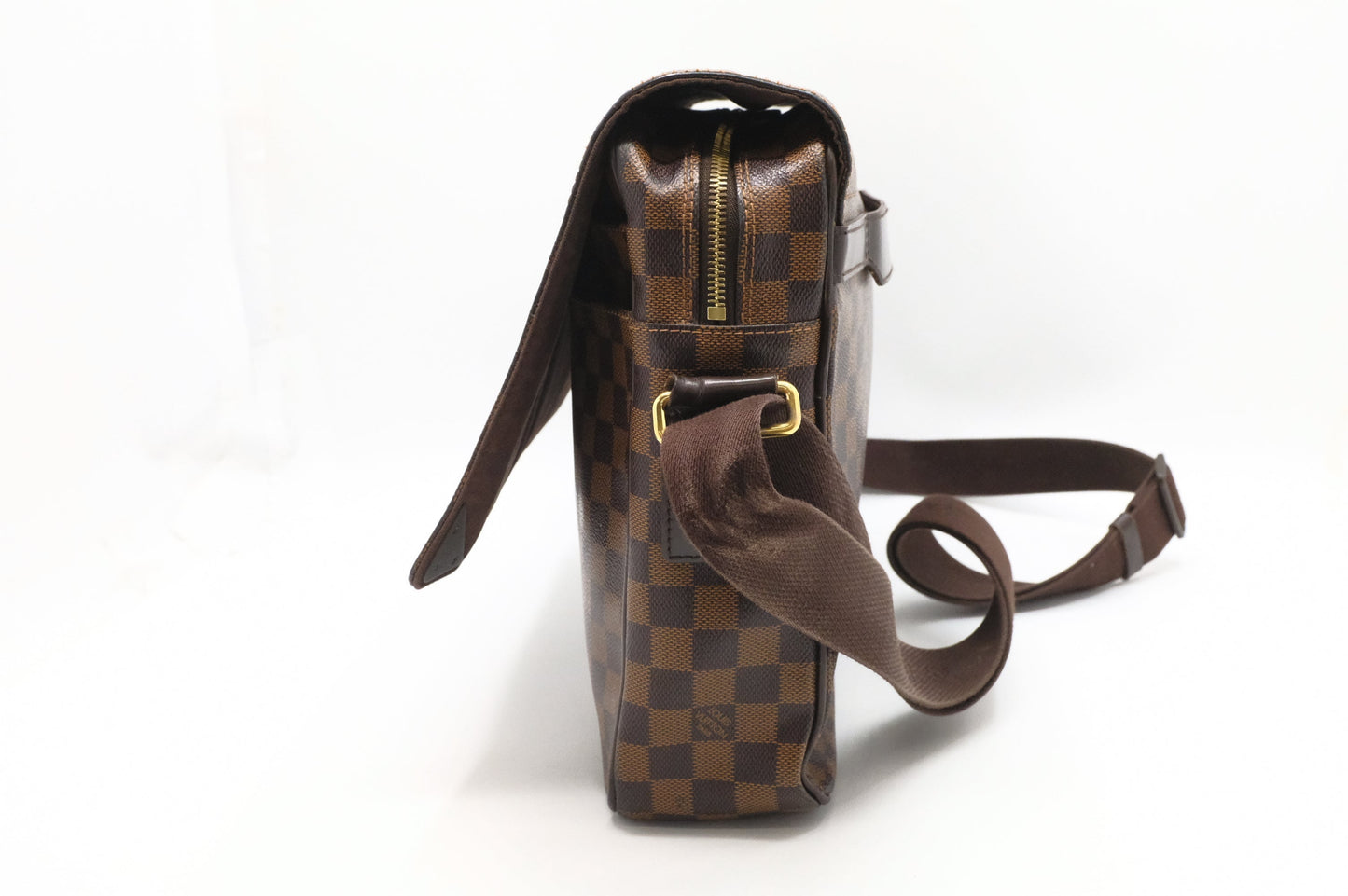 Louis Vuitton Shelton GM in Damier Ebene Canvas