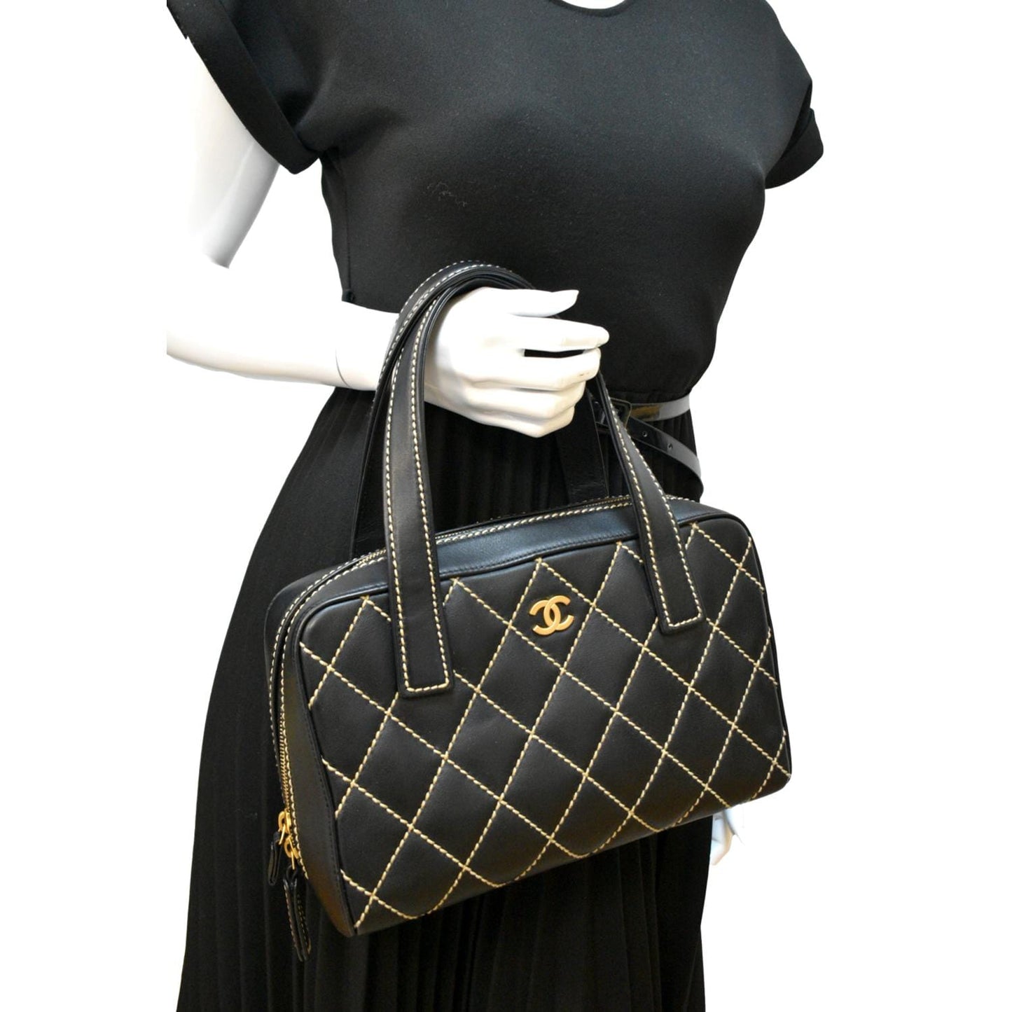 CHANEL CC Wild Stitch  Calfskin Leather Tote Bag Black