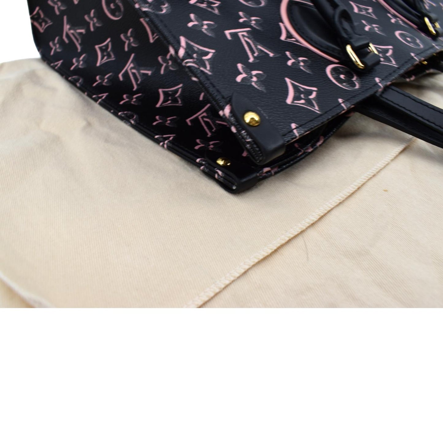 LOUIS VUITTON Onthego MM Fall For You Monogram Canvas Tote Shoulder Bag Black
