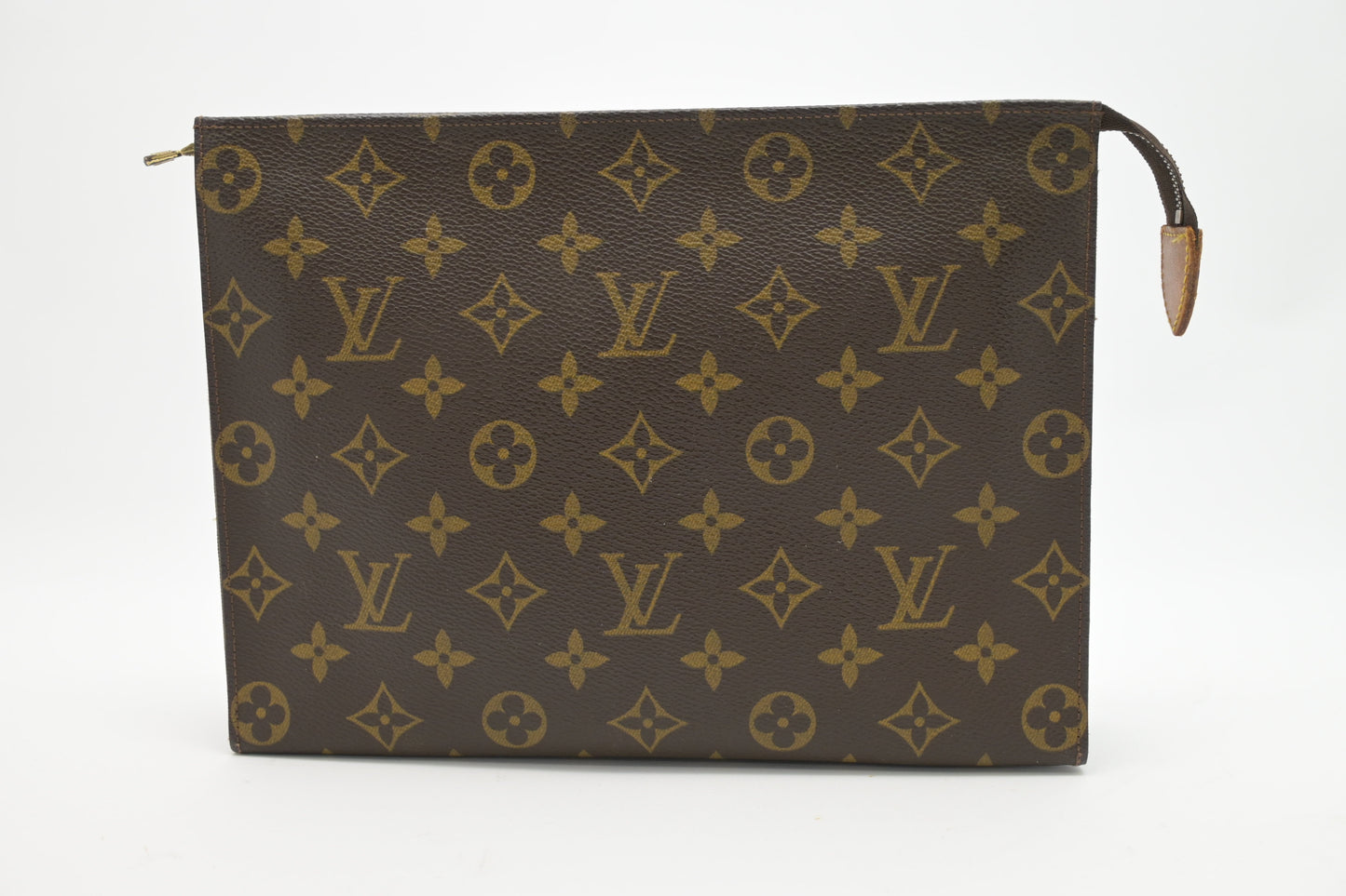 Louis Vuitton Toiletry 26 in Monogram Canvas