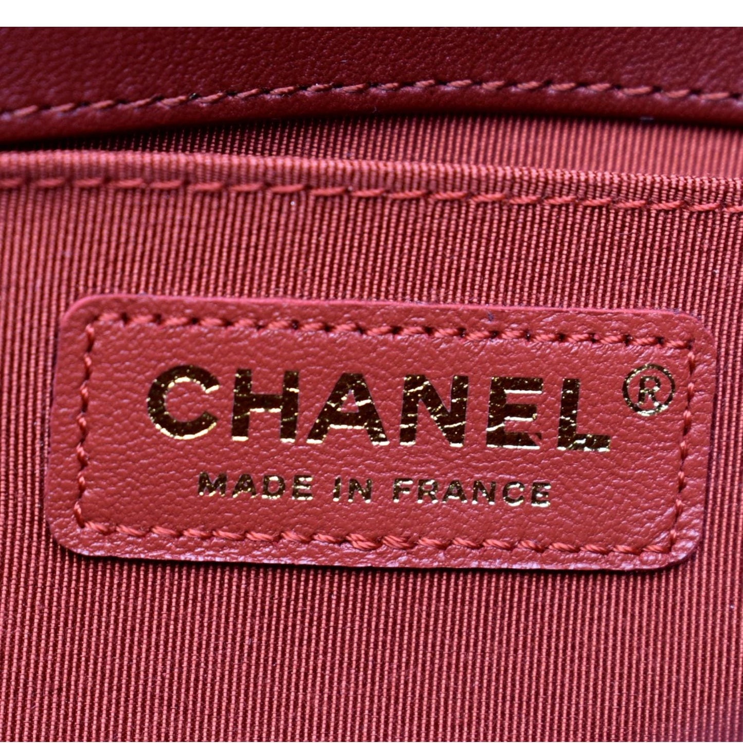 CHANEL Medium Boy Flap Calf Leather Shoulder Bag Red
