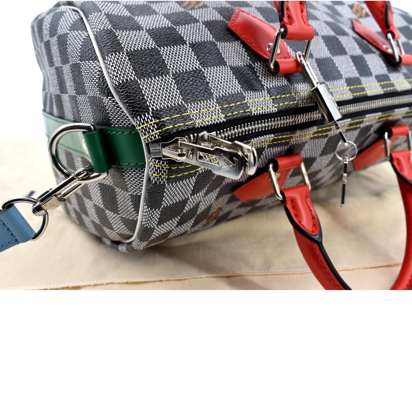 LOUIS VUITTON  30 Bandouliere Damier Shoulder Bag Black White