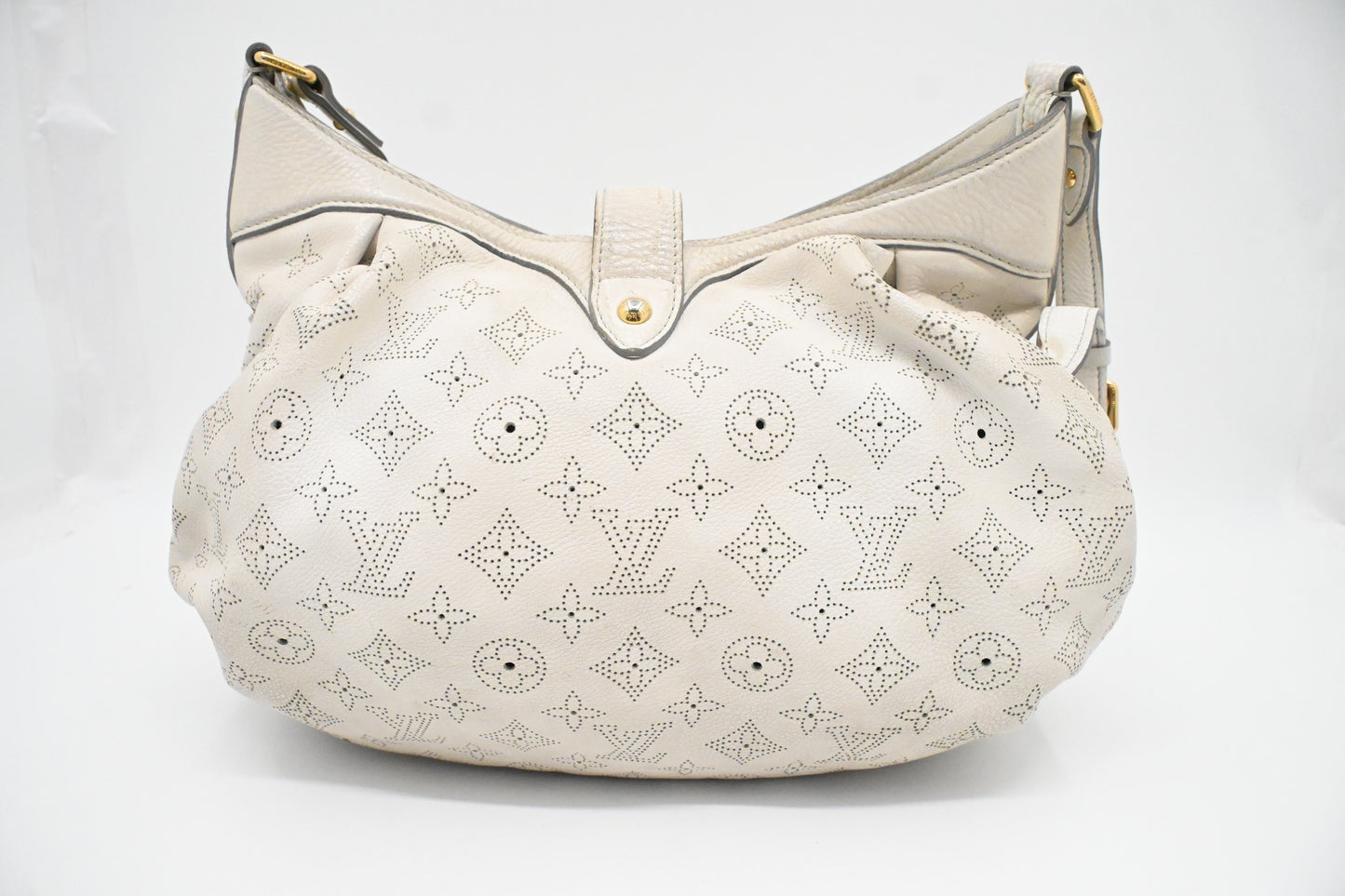 Louis Vuitton Mahina XS in White Mahina Leather