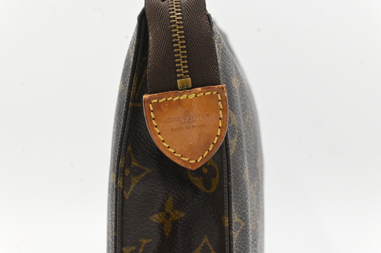 Louis Vuitton Toiletry 26 in Monogram Canvas