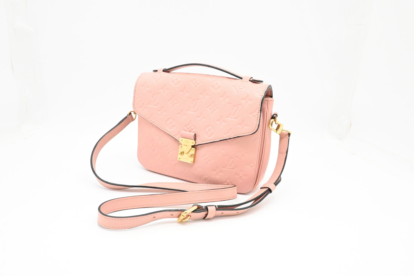 Louis Vuitton Pochette MÃ©tis in Pink Empreinte Leather