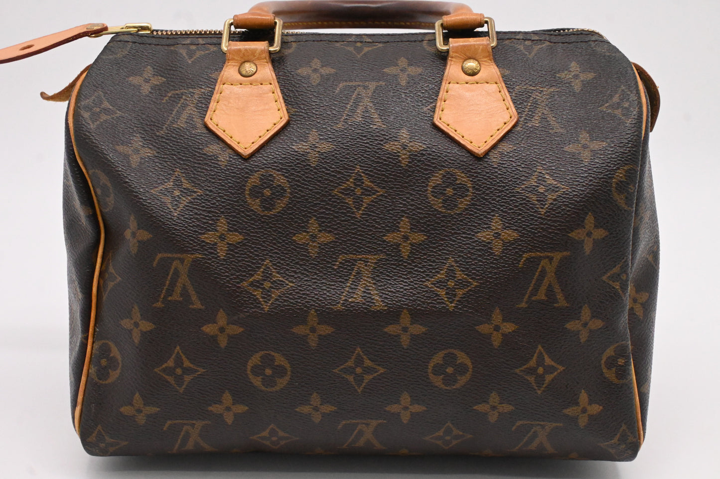 Louis Vuitton Speedy 25 in Monogram Canvas
