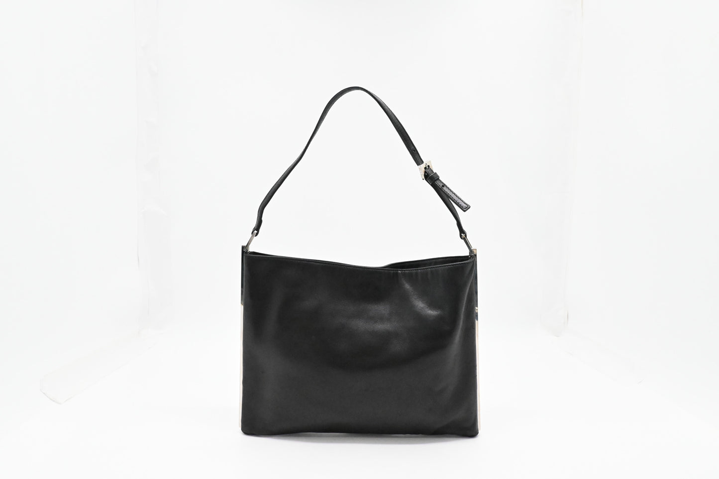 Fendi Shoulder Bag in Black Leather