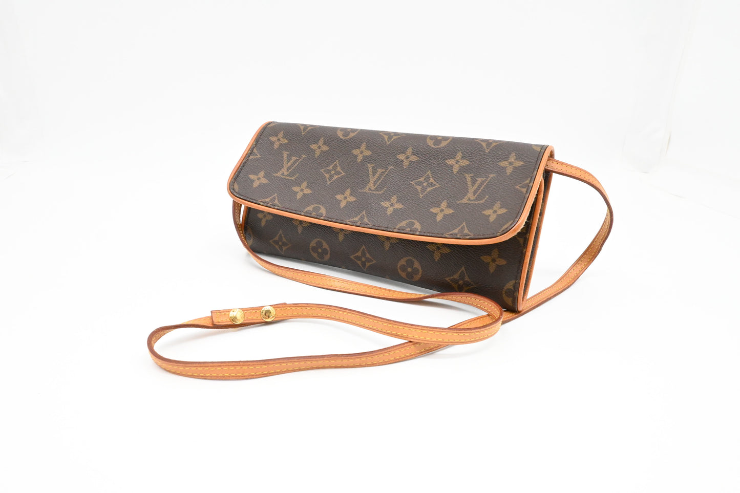 Louis Vuitton Pochette Twin GM in Monogram Canvas