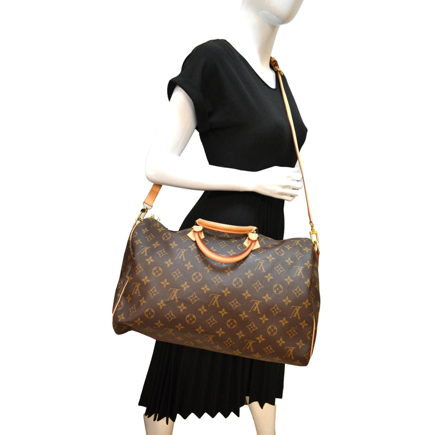 LOUIS VUITTON  40 Bandouliere Monogram Canvas Shoulder Bag Brown