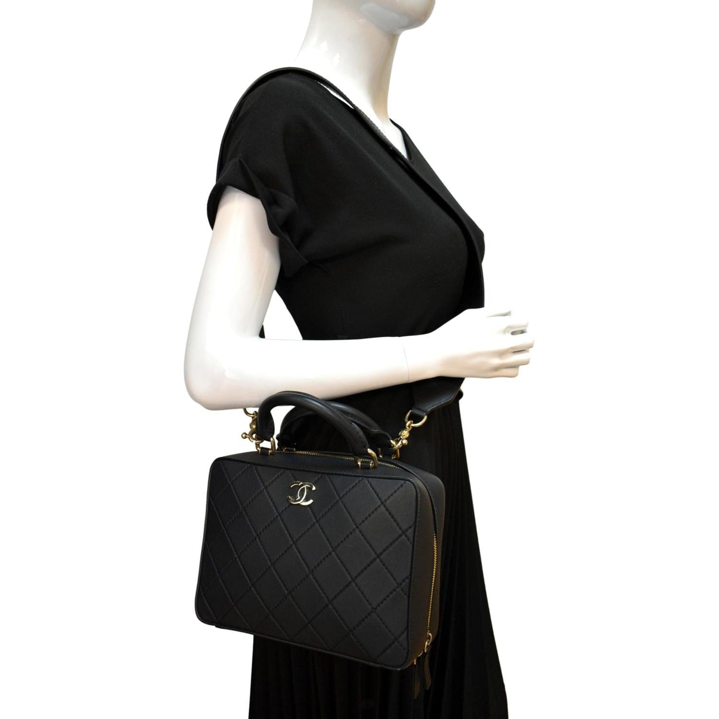 CHANEL Vanity Leather Crossbody Bag Black-