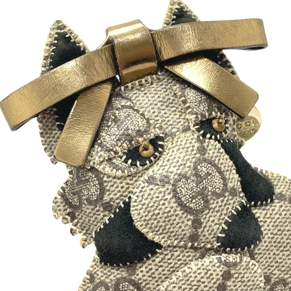 GUCCI charm GG Supreme Canvas beige Fox Guccioli