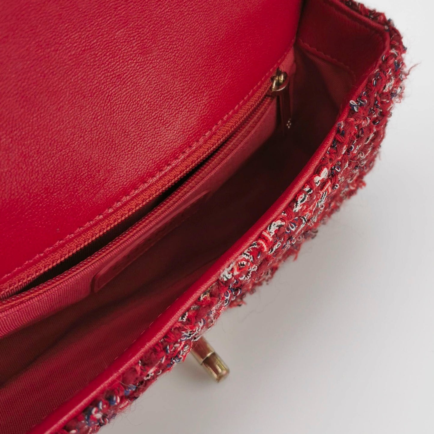 Chanel Matelassé Shoulder Bag - Ewore Bags