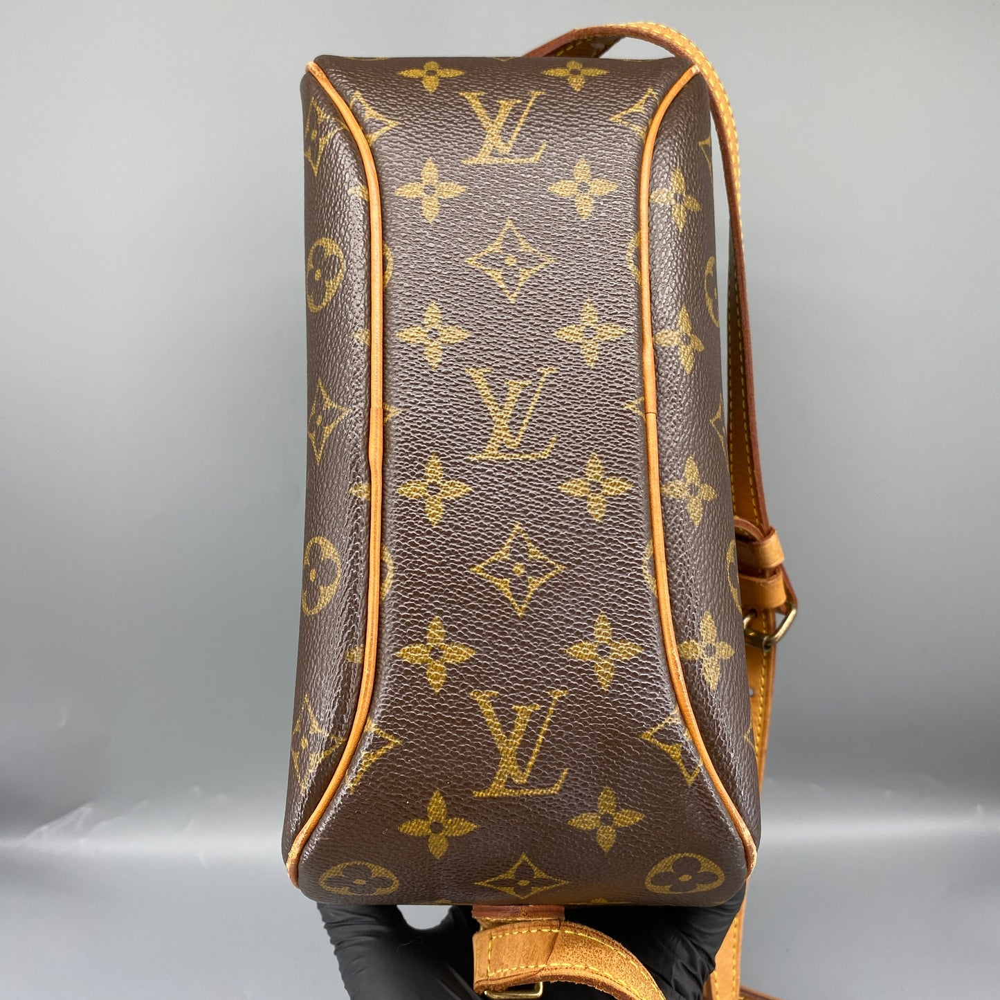 Louis Vuitton Monogram Brown Oval Crossbody Shoulder Bag