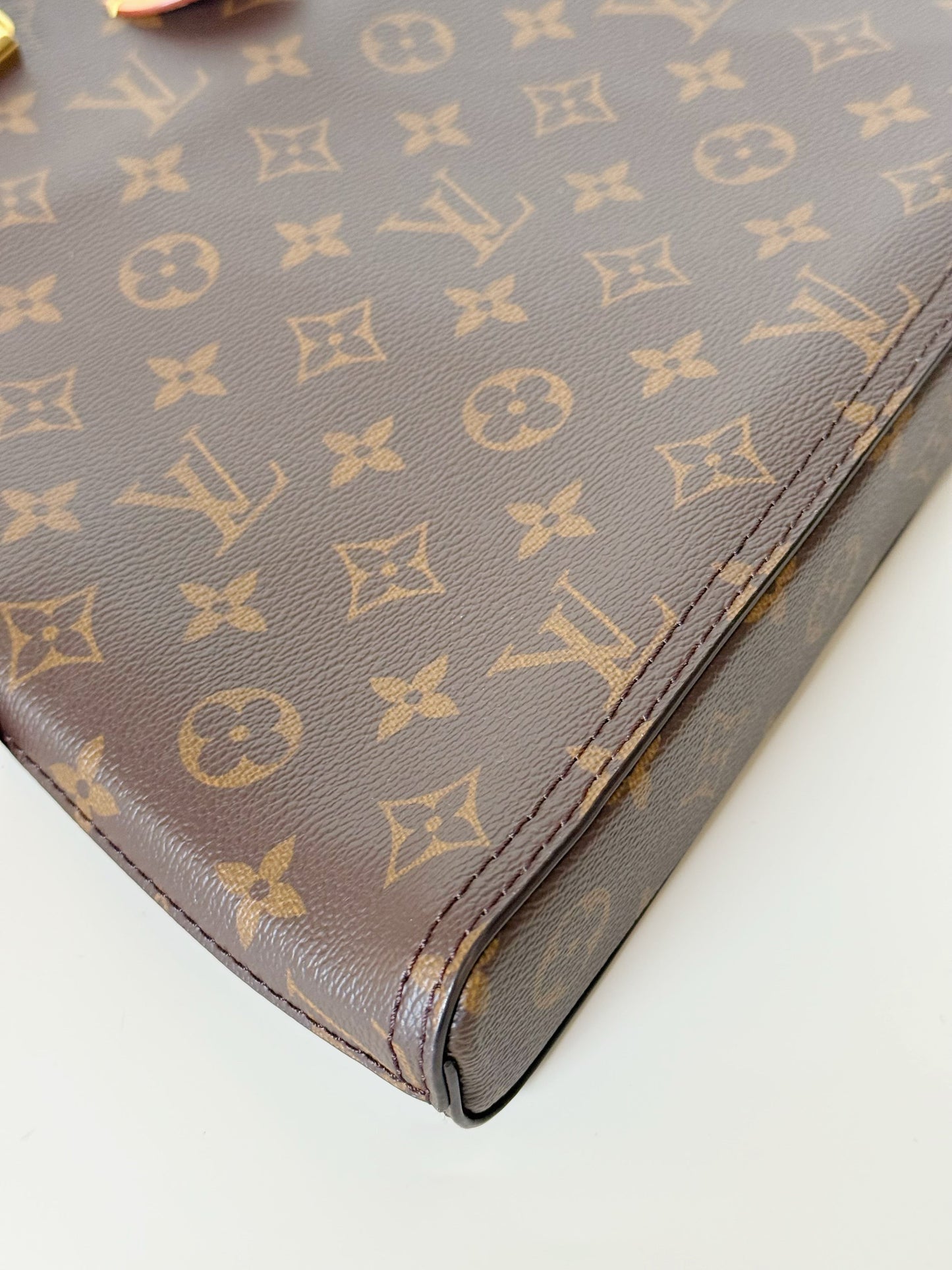 Louis Vuitton Monogram LV Moon Alma