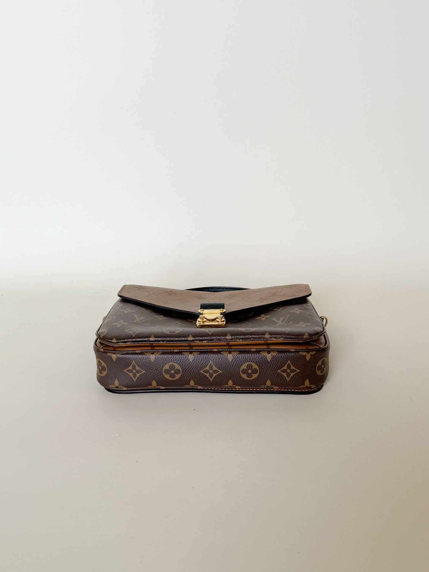Louis Vuitton Monogram Pochette Metis