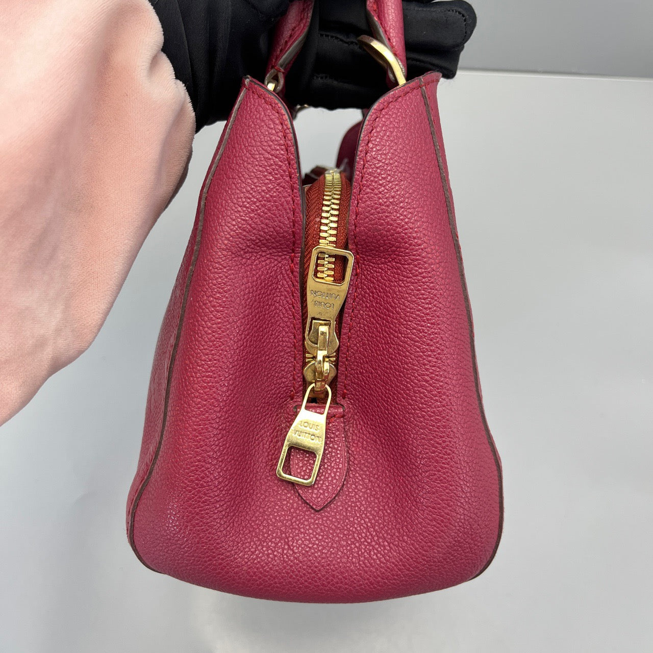 LOUIS VUITTON<br>Shoulder Bag
