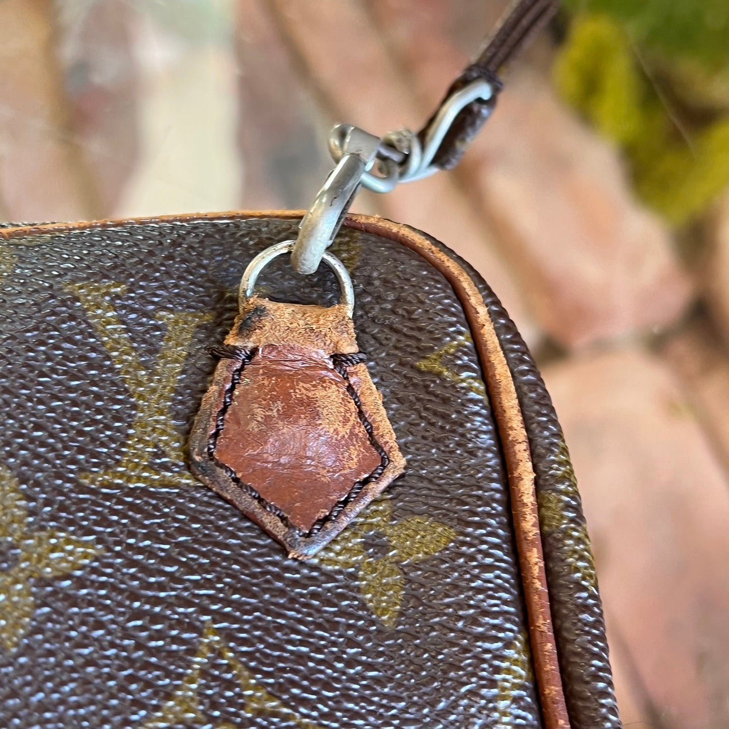 LOUIS VUITTON Amazone Mini Brown Monogram Canvas   Crossbody Bag