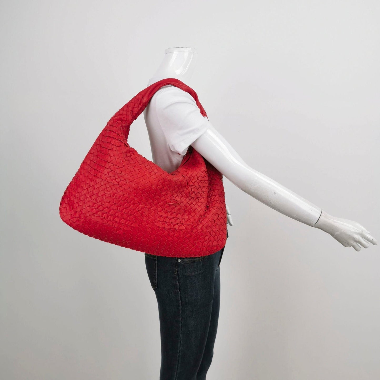 Bottega Veneta Intrecciato Hobo Bag Medium Red Cutout Lambskin leather