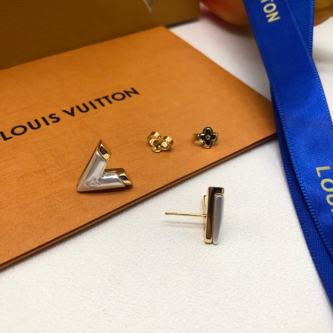 Louis Vuitton Accessories Set Earrings , Necklace, Bracelet , Ring