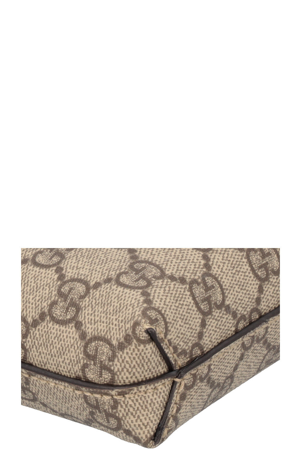 GUCCI Small GG Supreme Messenger Bag