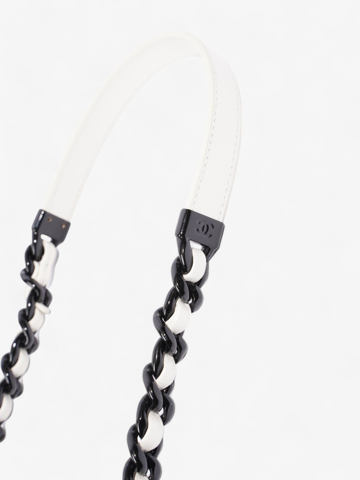 Chanel My Everything Flap White / Black Caviar Leather Small