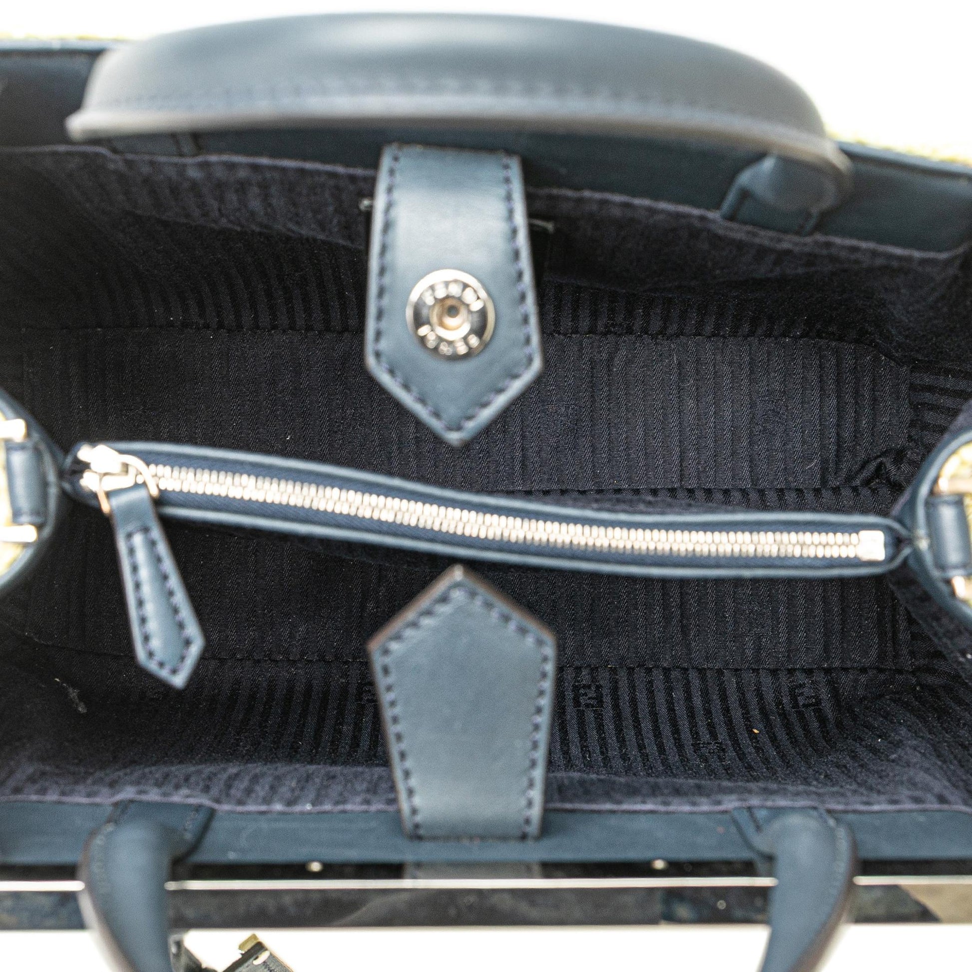 Fendi Baguette Shoulder Bag - Ewore Bags