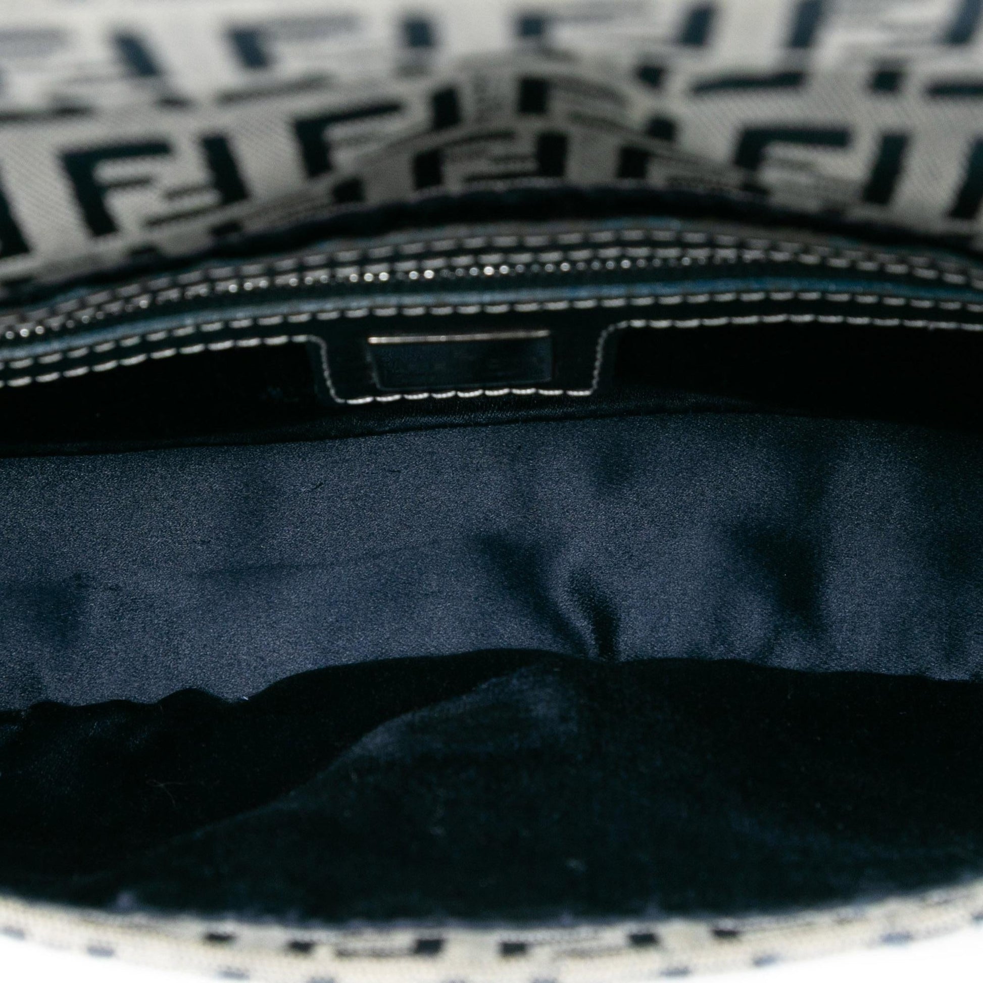 Fendi Baguette Shoulder Bag - Ewore Bags