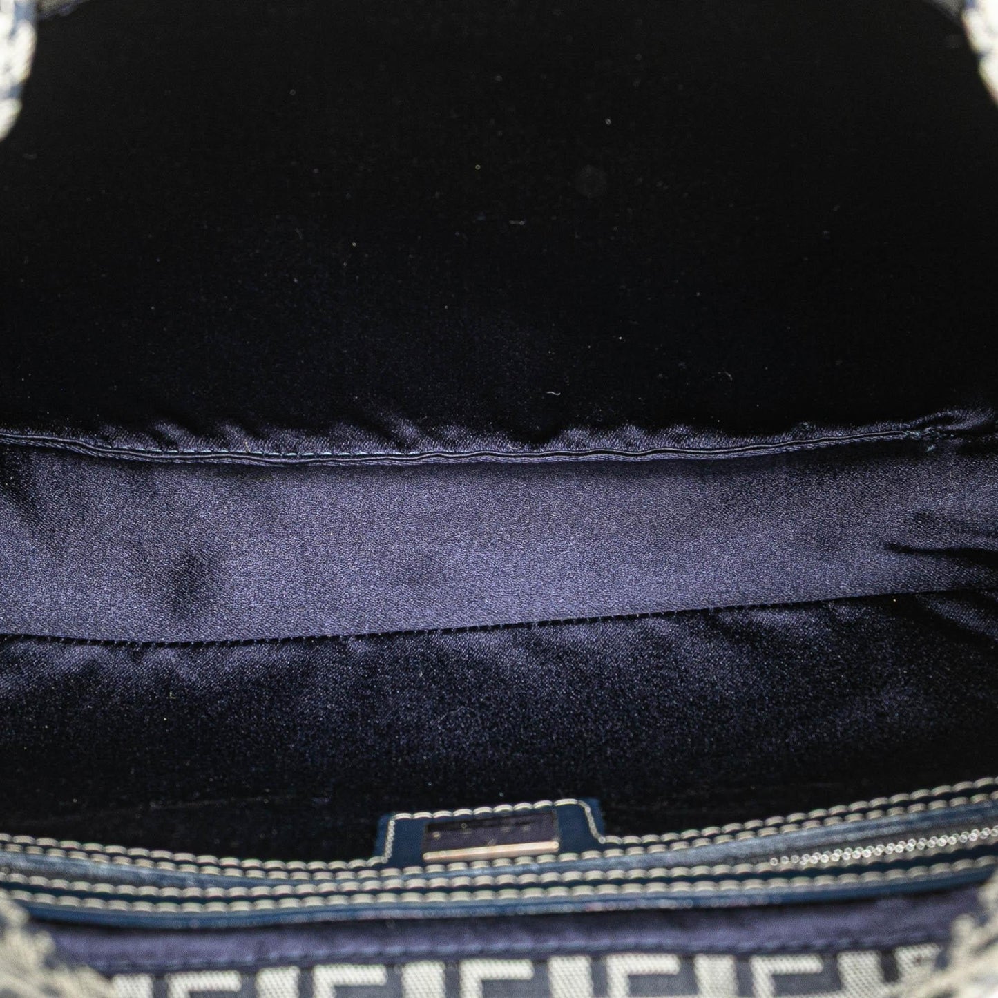 Fendi Baguette Shoulder Bag - Ewore Bags