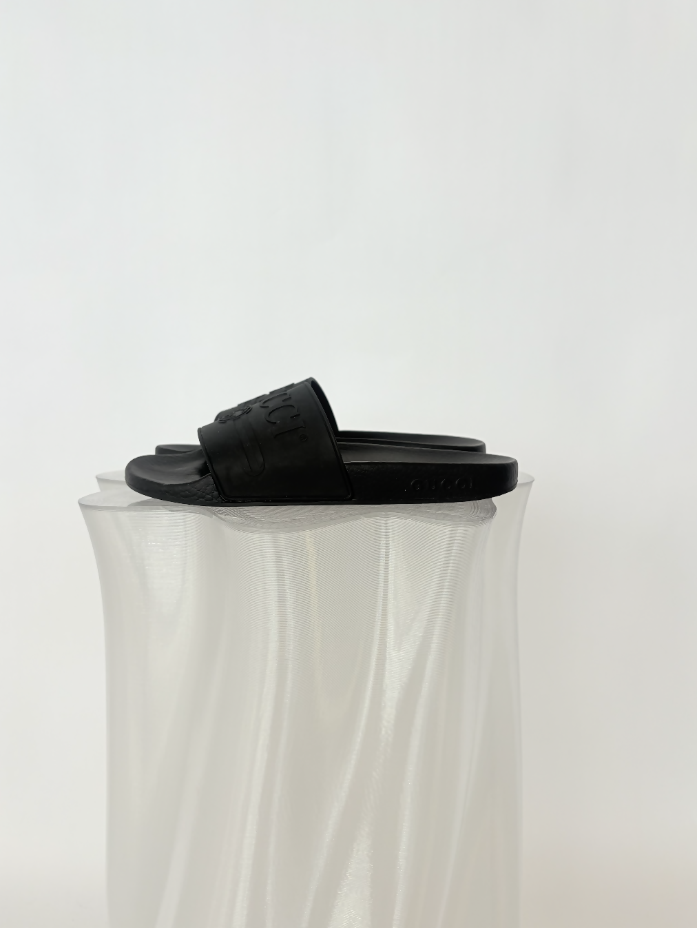 Gucci Black Rubber Logo Pool Slides