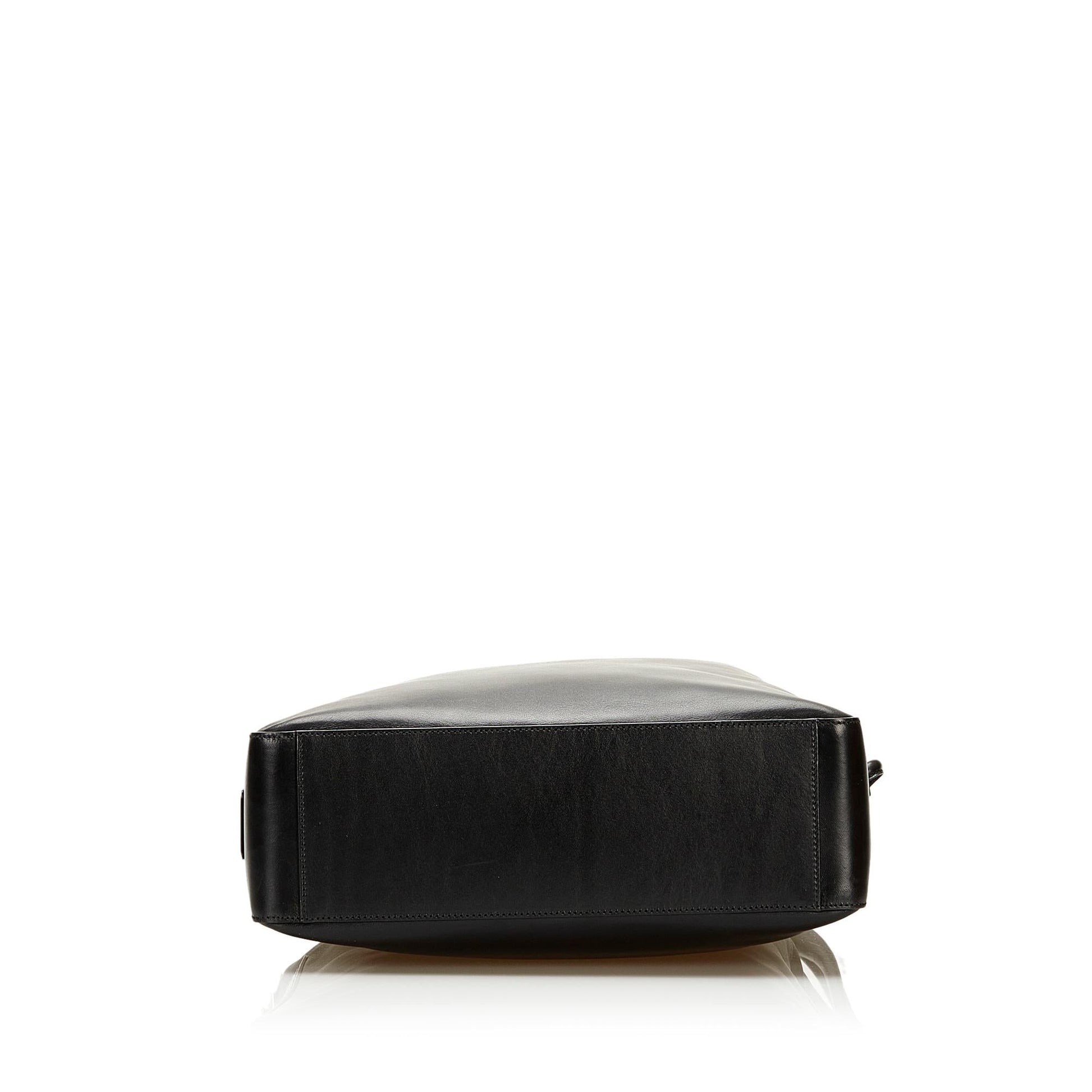 Gucci Calf Leather Shoulder Bag (SHG-35960)