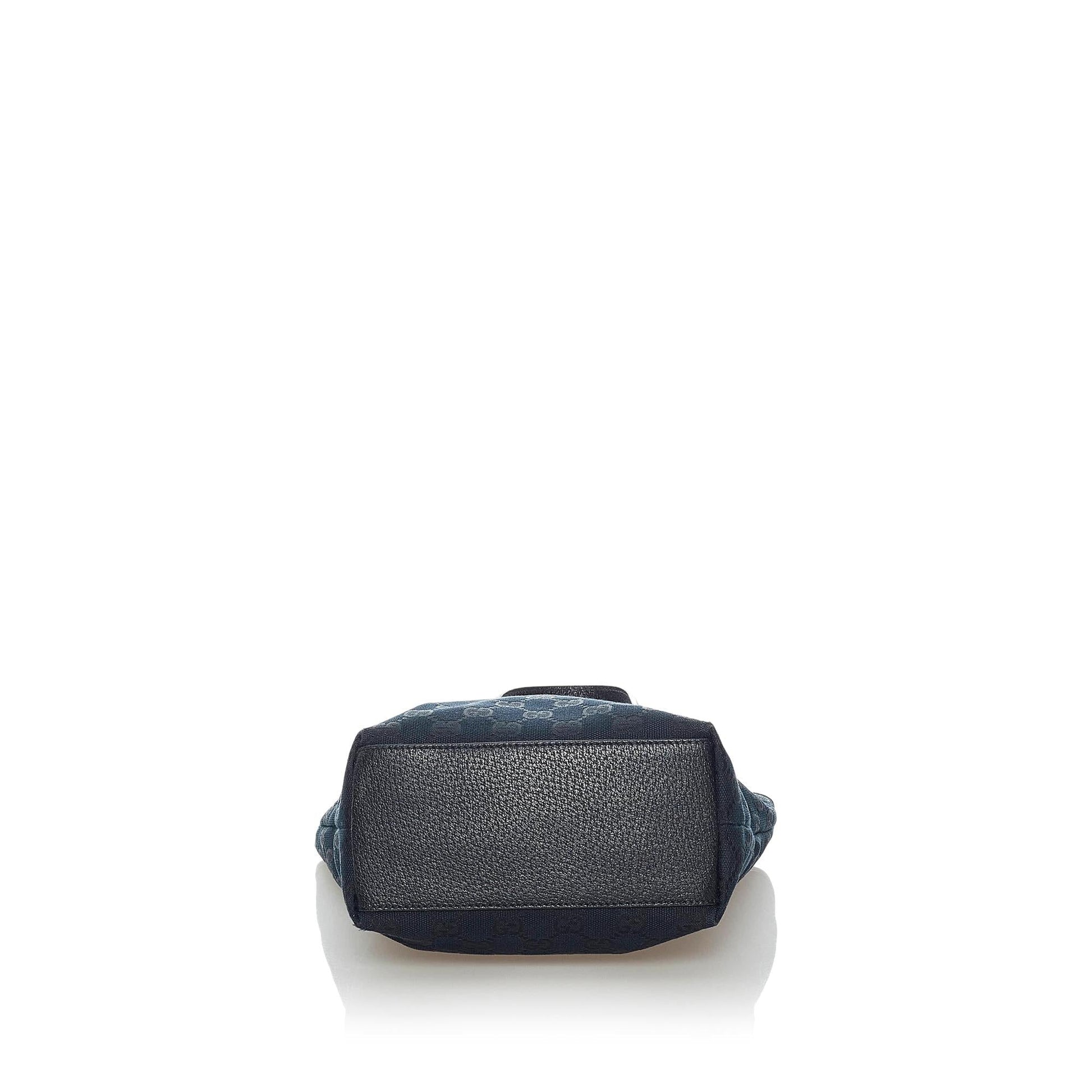 Gucci GG Canvas Charmy Shoulder Bag (SHG-33665)