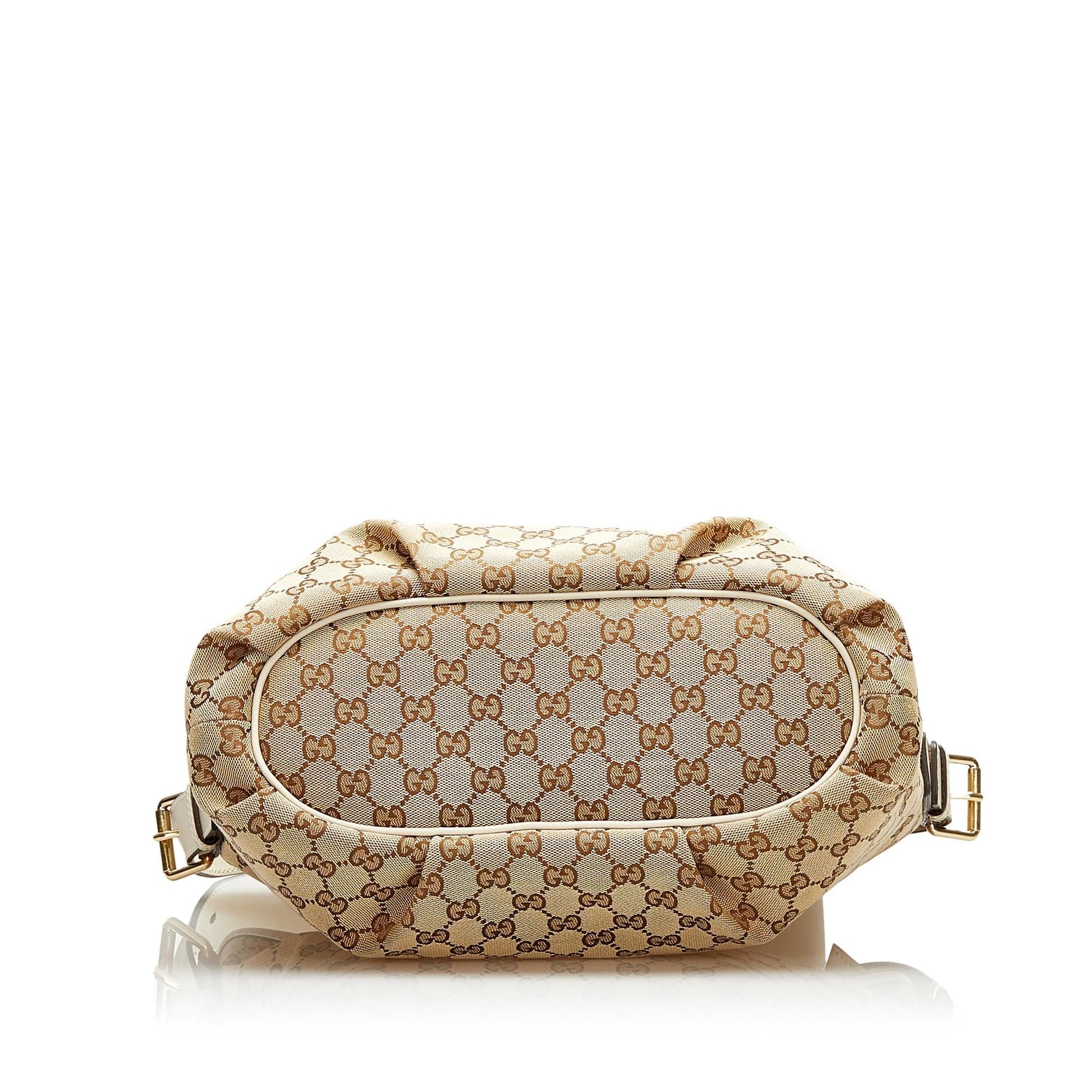 Gucci GG Canvas Messenger Bag (SHG-35280)