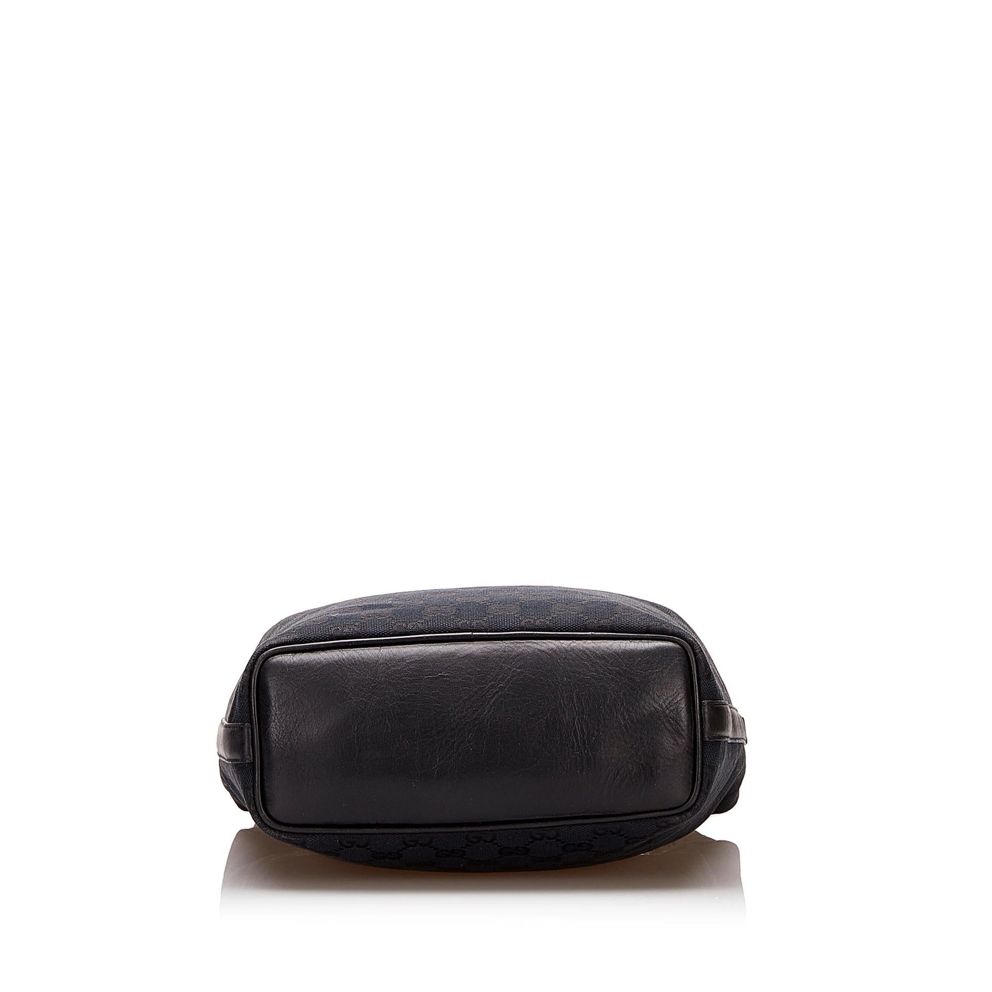 Gucci GG Canvas Shoulder Bag (SHG-35521)