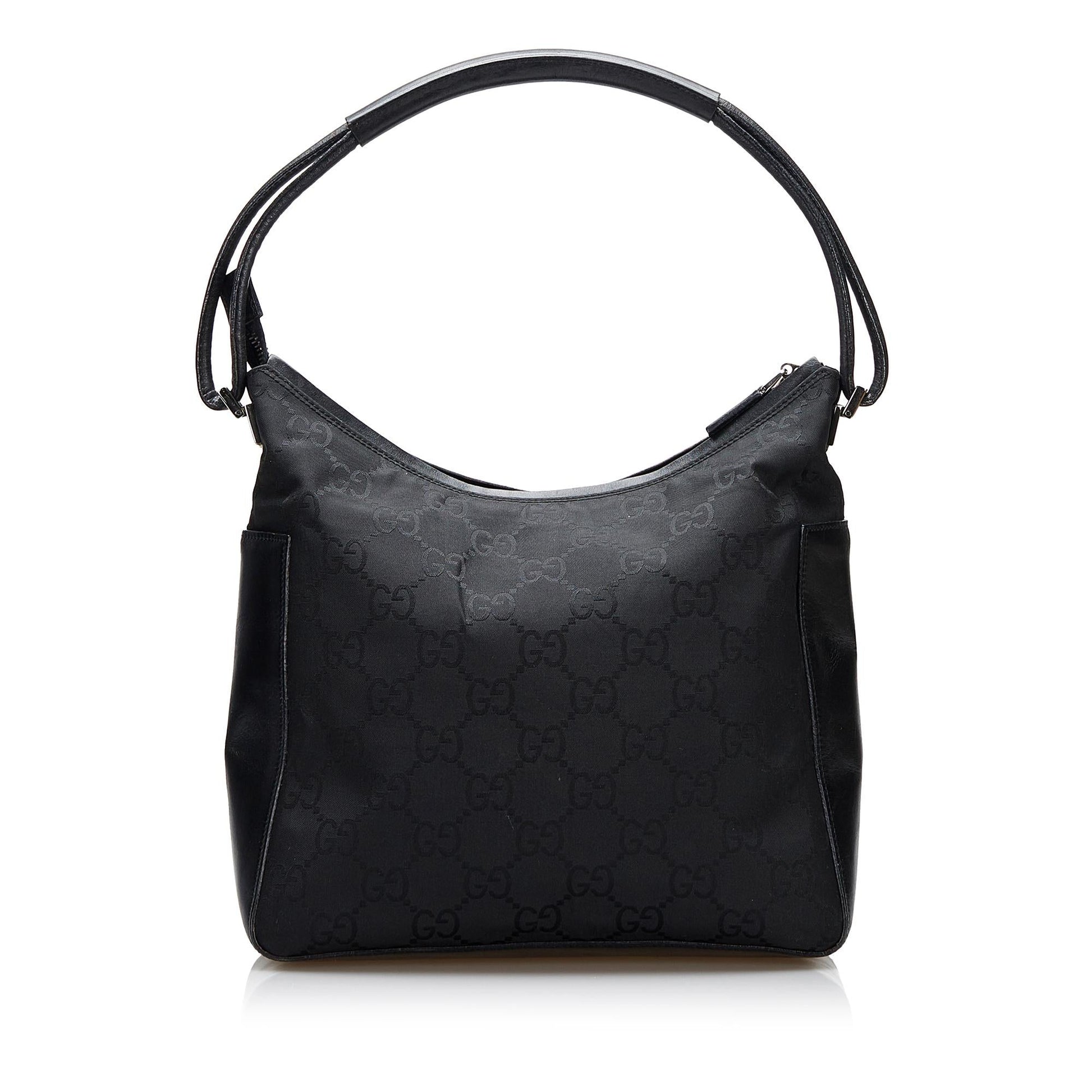 Gucci GG Canvas Shoulder Bag (SHG-dglL5Q)